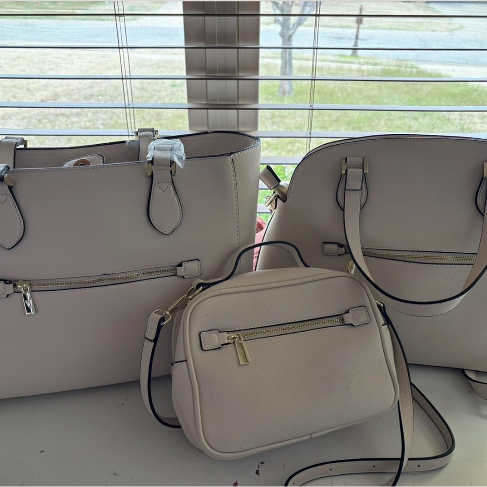 Chic Cream Tote Bag Set - Picture 2 of 2